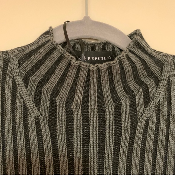 Bodycon Ribbed Sweater Slit-Dress - Picture 5 of 6